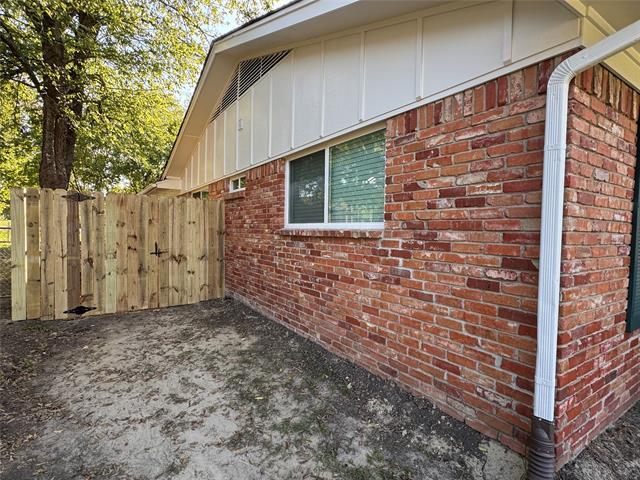 Building Photo - 622 Mink Dr