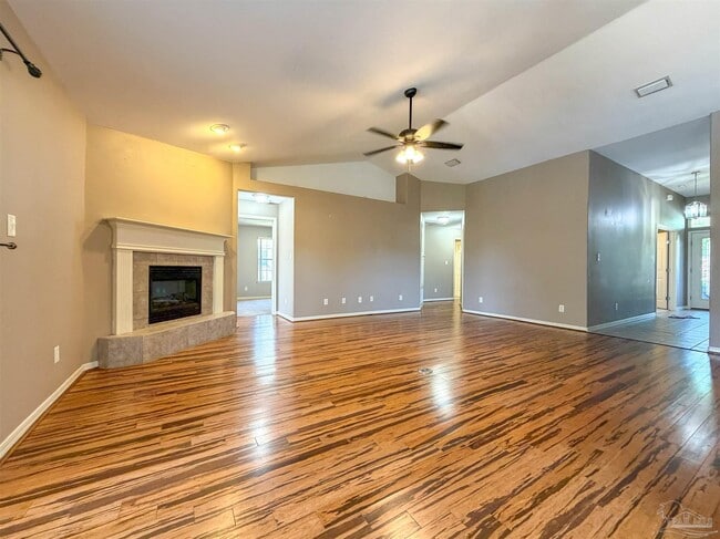 Building Photo - 3977 High Bridge Dr