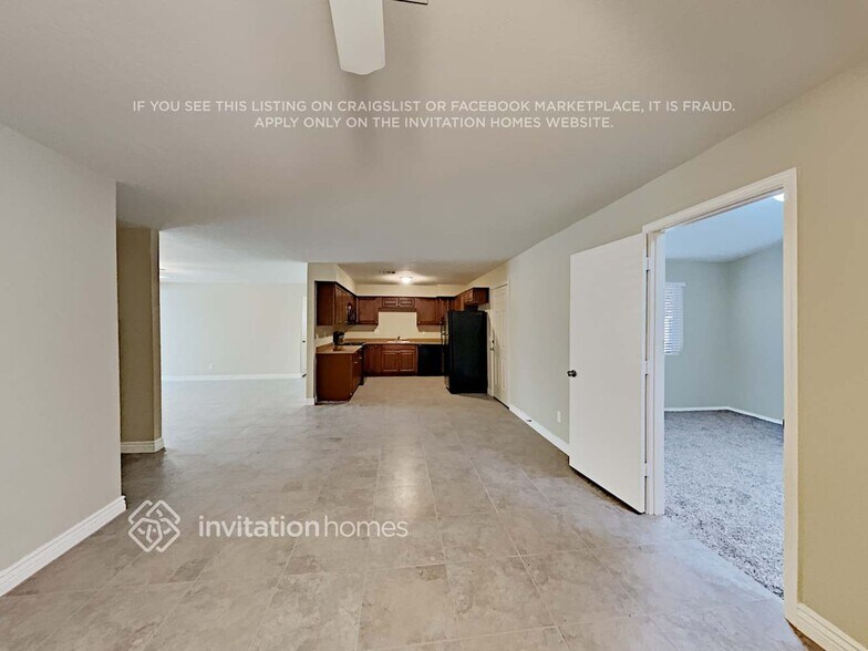 Building Photo - 3807 N 84th Ln