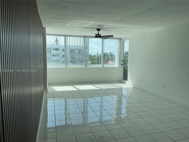 Building Photo - 8233 Harding Ave