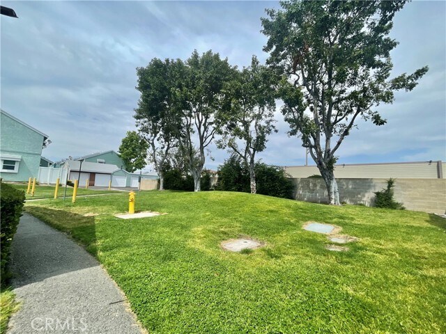 Building Photo - 5640 Riverside Dr