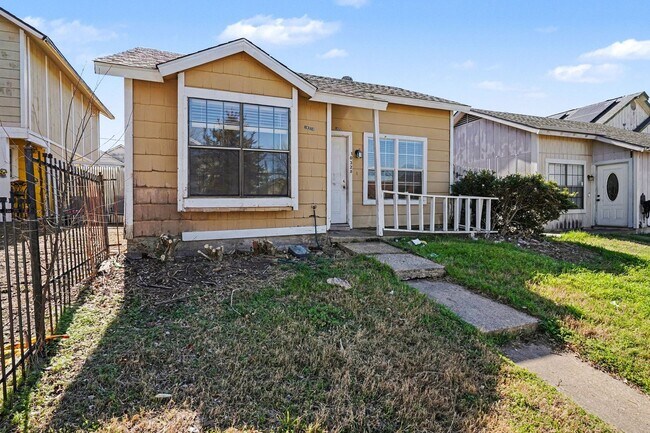 Building Photo - Charming 3-1-1 in S Dallas