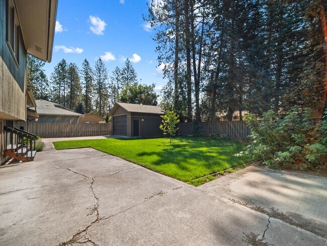 Building Photo - 5315 W Conestoga Ave
