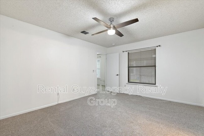 Building Photo - 3854 Windridge Ct