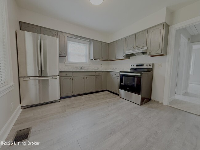 Building Photo - 3319 Vetter Ave