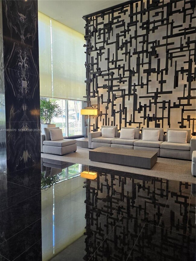 Building Photo - 1830 S Ocean Dr