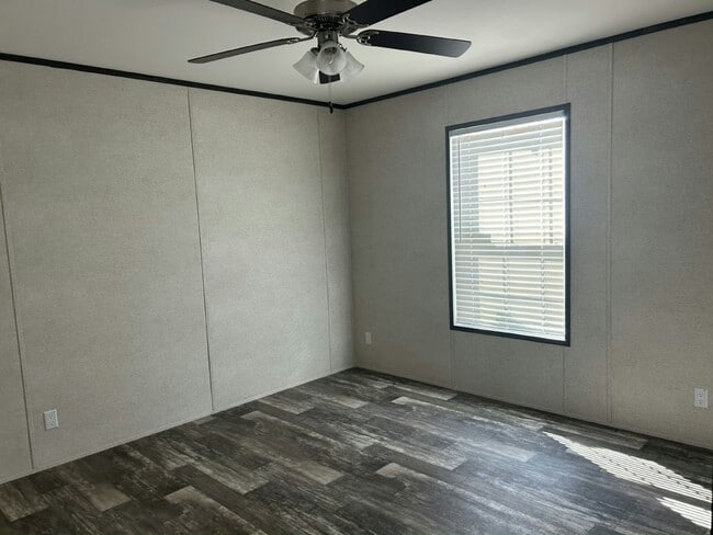 Building Photo - 14261 Isoba Ct