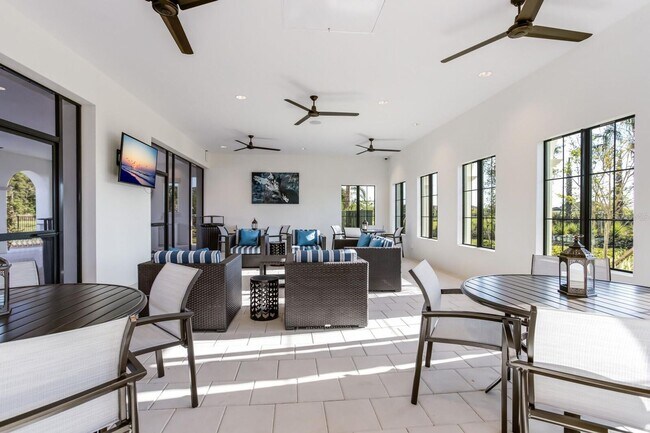 Building Photo - Savanna - Lakewood Ranch 4 Bedroom Annual ...