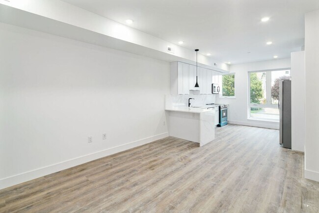 Building Photo - 1520-22 N 8th St
