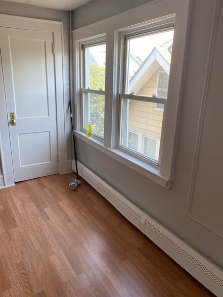 Building Photo - 98 Huntington Terrace