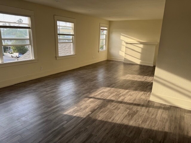 Living Room - 200 S Vendome St