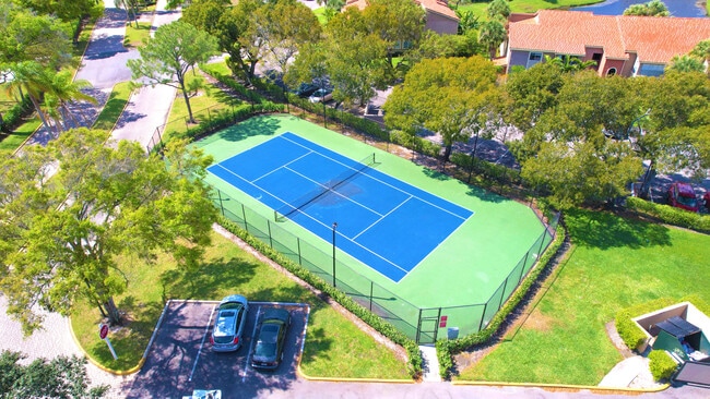 Building Photo - 927 Siesta Key Blvd