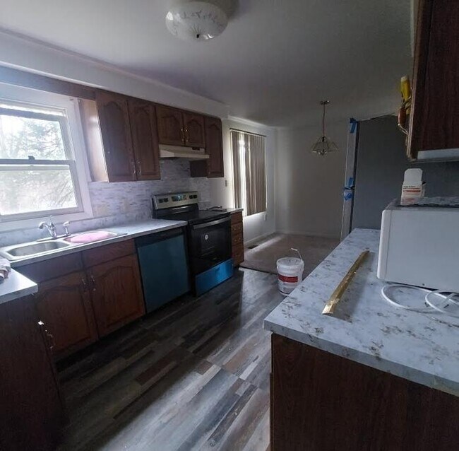 Building Photo - 8518 Adelphi Rd