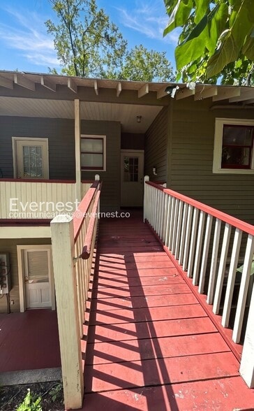 Building Photo - 318 Tremont St