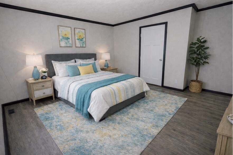 Building Photo - 16213 Normandy St