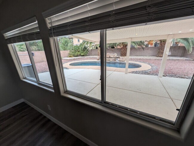 Building Photo - 8040 Villa Rosarito St