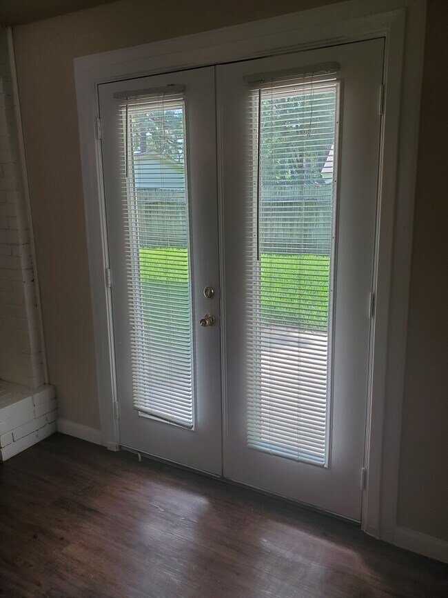 Building Photo - 4414 Monteith Dr