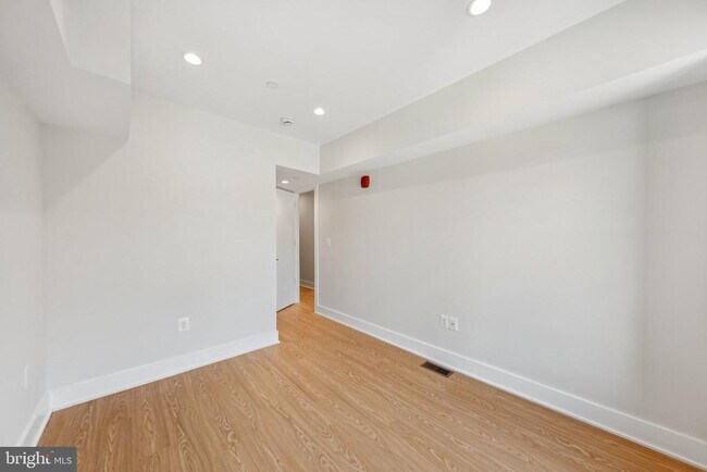 Building Photo - 2134 Wisconsin Ave NW