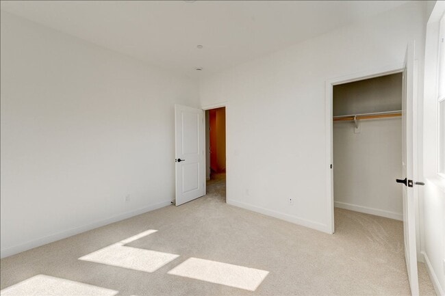 Building Photo - 1202 Mountain Laurel Rd