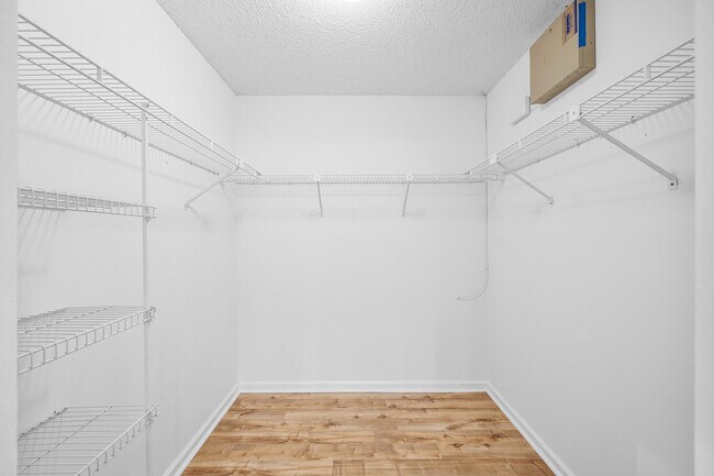 Building Photo - 206 Congressional Way