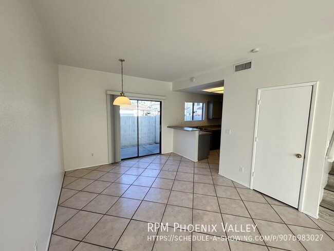 Building Photo - 3/2 Chandler Townhome *NEW* Paint & *NO* C...