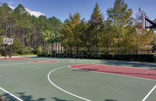 Building Photo - 1025 Wilmot Pl