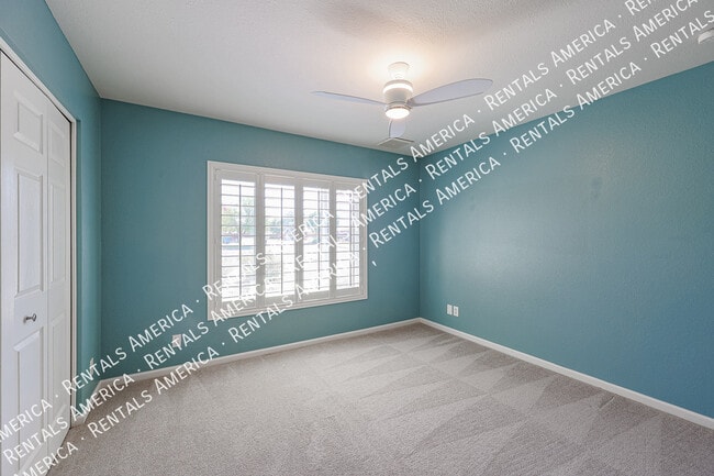 Building Photo - 1360 W Esplanade St