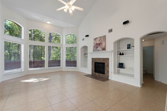 Building Photo - 11 Korbel Ct