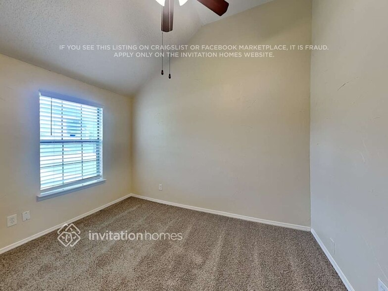 Building Photo - 2113 Stein Way