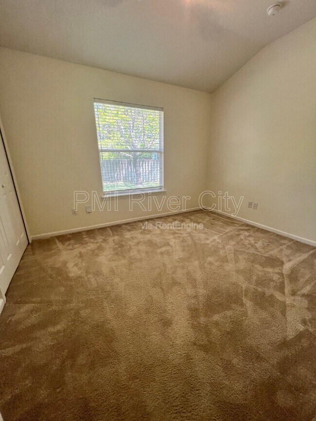 Building Photo - 2480 Ridge Will Dr