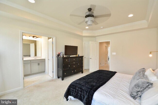 Building Photo - 22305 Broadway Ave