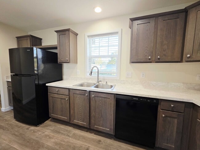 Building Photo - 3678 Hawthorne St