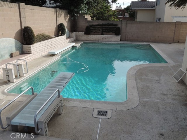 Building Photo - 1451 N Shaffer St