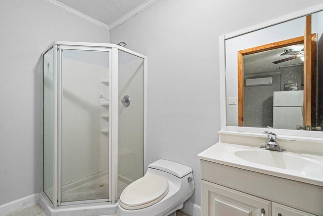 Building Photo - 7600 Cocoanut Dr