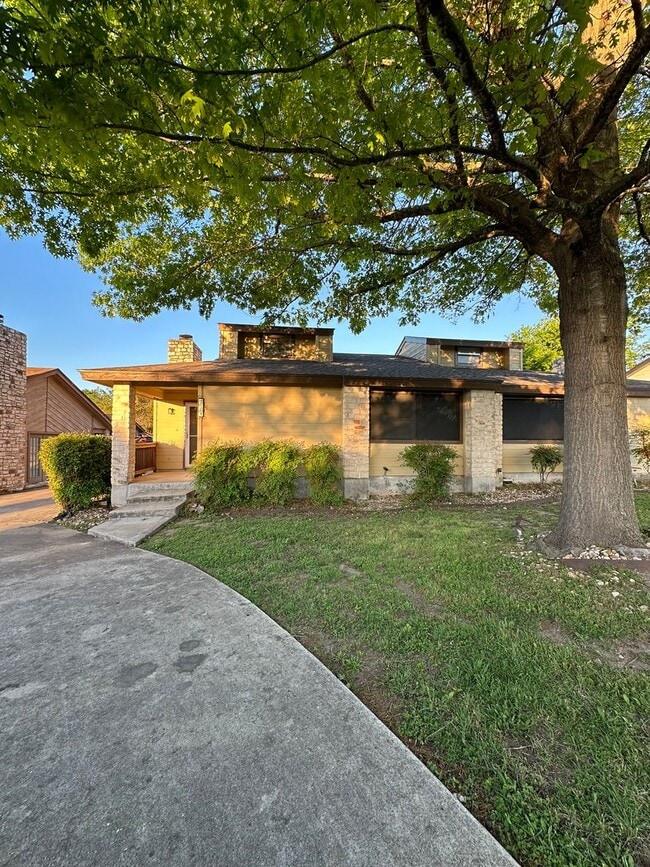 Building Photo - Ernest Properties 2 (295 Mooring Cir)