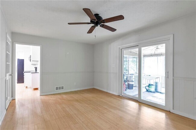 Building Photo - 2850 Templar Knight Dr