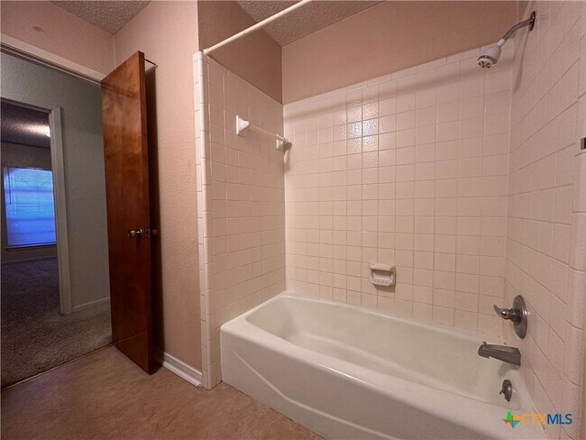 Building Photo - 1514 Arkansas Ave