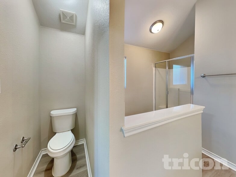 Building Photo - 2108 Cancun Dr