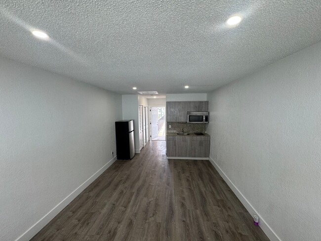 Interior Photo - Fillmore Gardens LLC