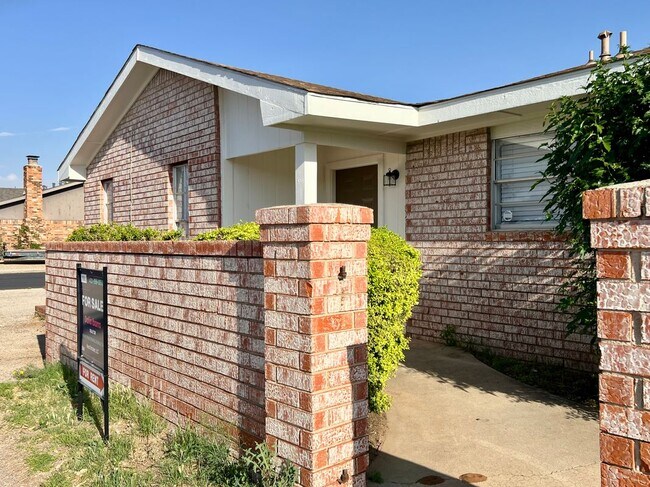 Primary Photo - 2501 Haynes Ave
