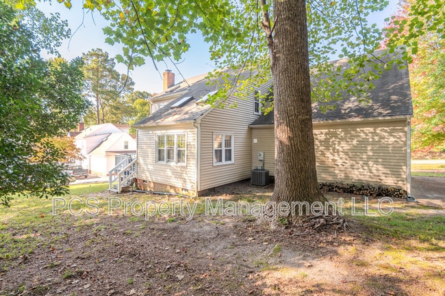 Building Photo - 12605 Jolly Pl