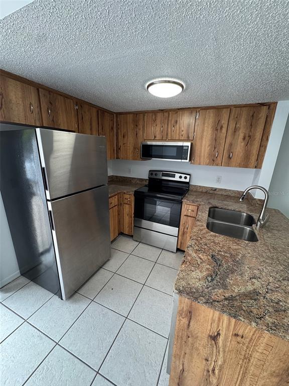 Building Photo - 1409 NE 17th Ave