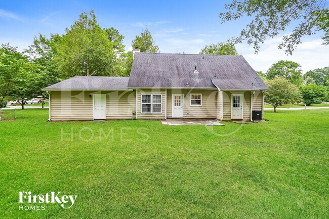 Building Photo - 3900 Hadley Farm Dr