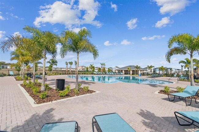 Building Photo - 601 Ambleside Dr