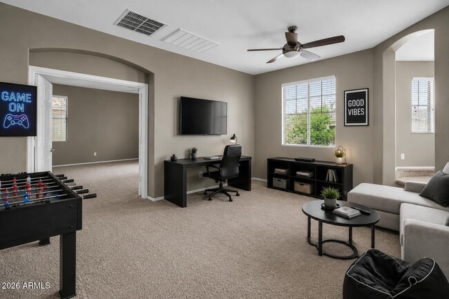 Building Photo - 4129 E Clubview Dr