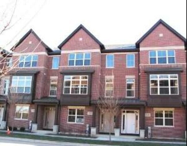 Building Photo - 717 Keystone Ln