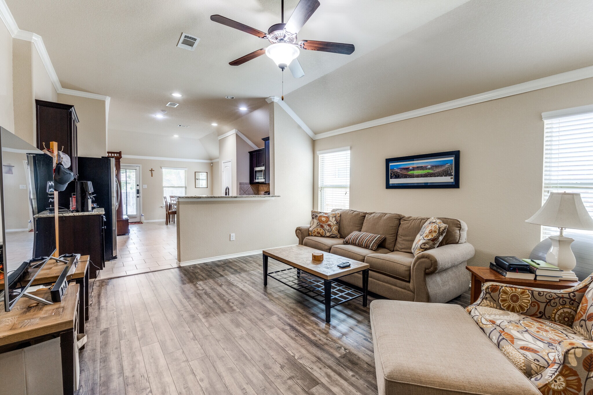 Building Photo - 129 Buckskin Way