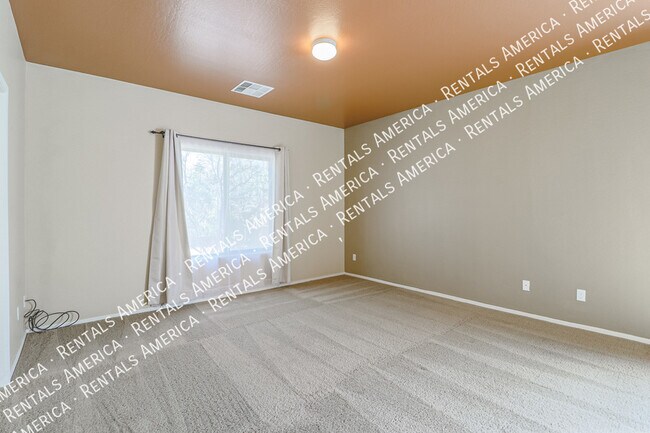 Building Photo - 28683 N Sedona Pl