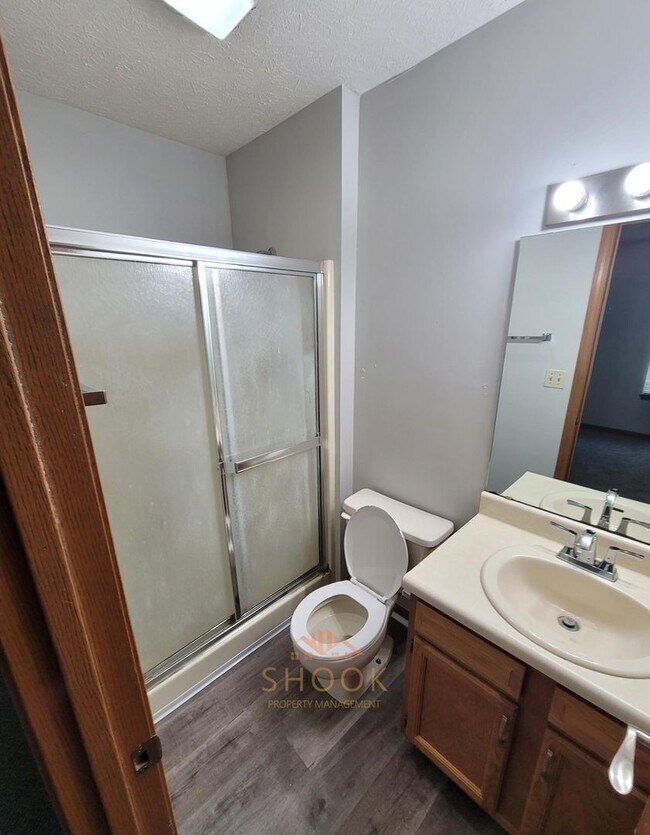 Building Photo - REMODELED 3 BR HOME - AVAILABLE MID JUNE