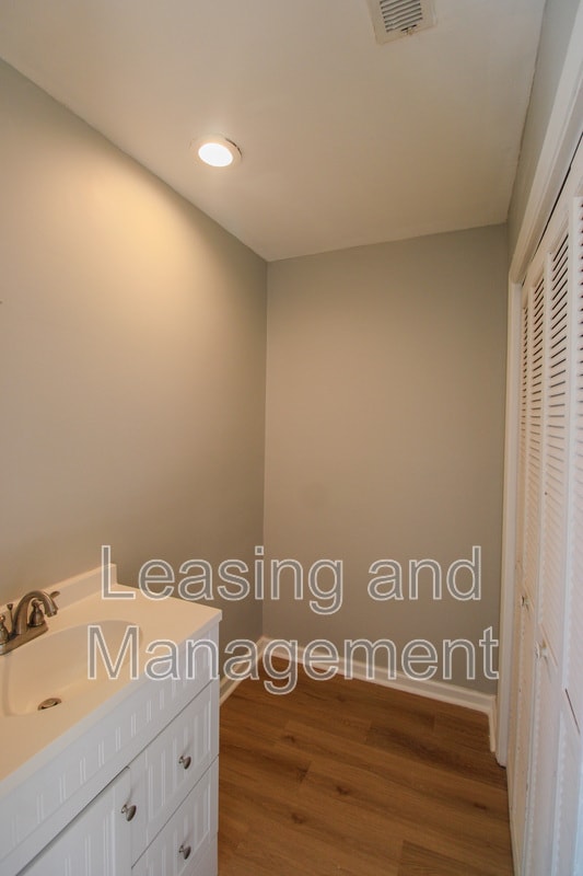 Building Photo - 679 Williamson Dr